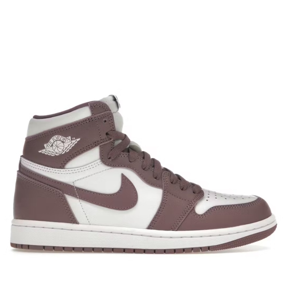 Jordan 1 high retro
Brand new